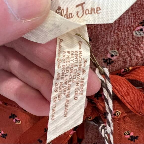 Matilda Jane NWT Sleeveless Assymetrical color block top - Picture 11 of 15